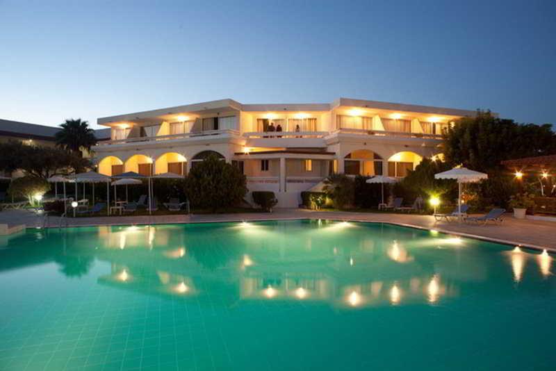 Hotel Niriides Beach โคลิมเบีย ภายนอก รูปภาพ