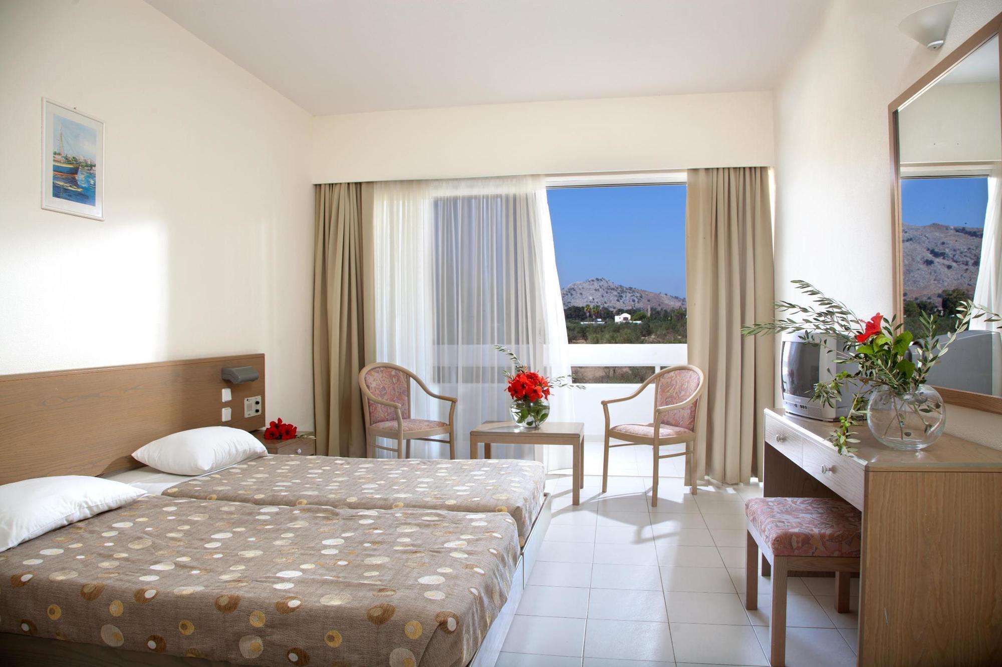 Hotel Niriides Beach โคลิมเบีย ภายนอก รูปภาพ