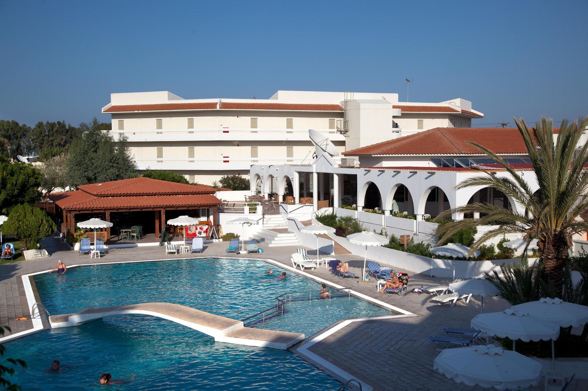 Hotel Niriides Beach โคลิมเบีย ภายนอก รูปภาพ