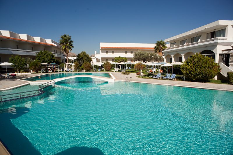Hotel Niriides Beach โคลิมเบีย ภายนอก รูปภาพ