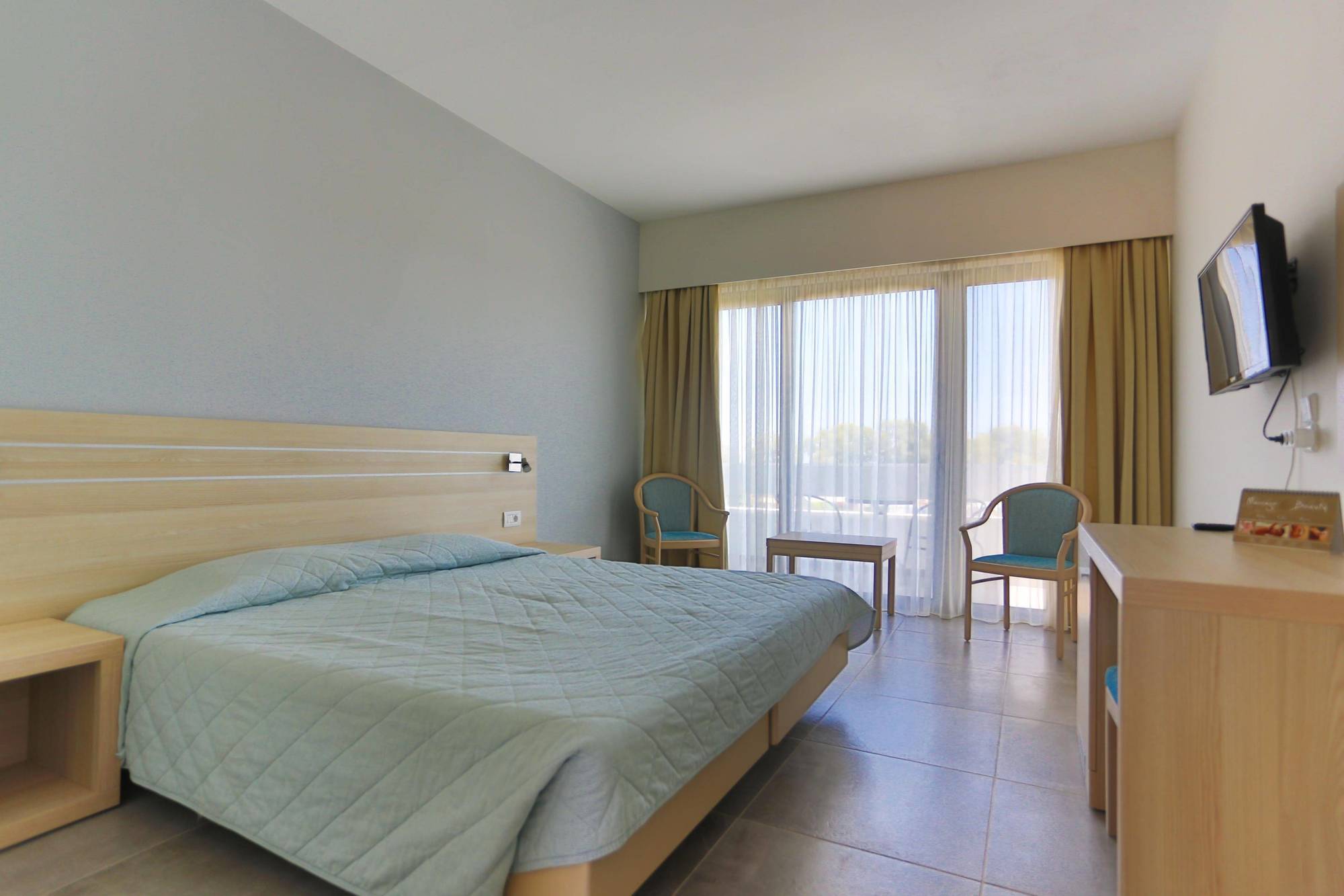 Hotel Niriides Beach โคลิมเบีย ภายนอก รูปภาพ