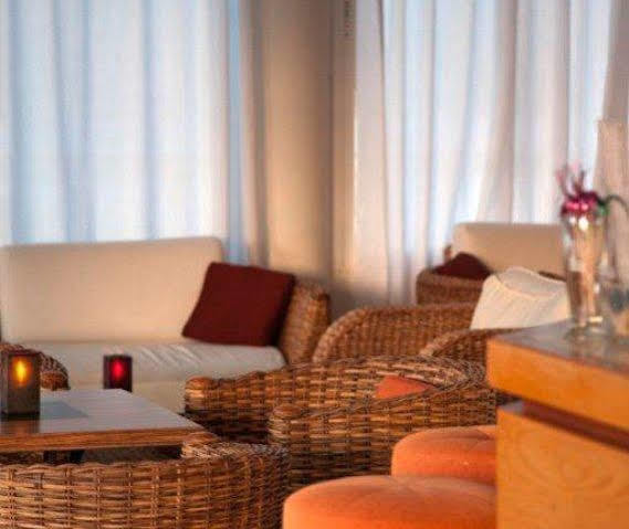 Hotel Niriides Beach โคลิมเบีย ภายนอก รูปภาพ
